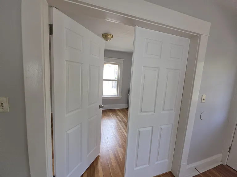 25-27 Woodlawn St #2 — Photo 15