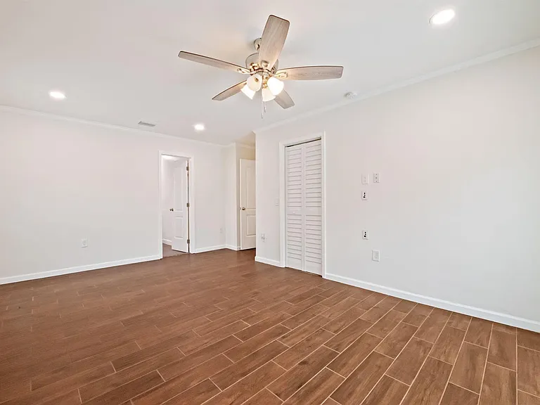 561 SW 168th Ter — Photo 23