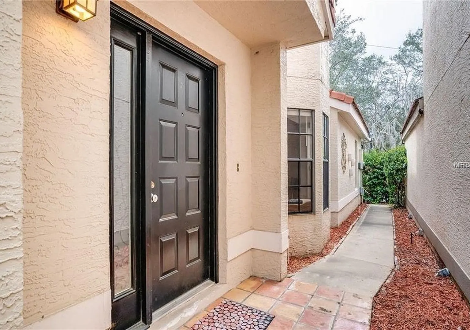 Beautiful 3-bedroom, 2.5-bathroom townhome in Winter Springs — Photo 3
