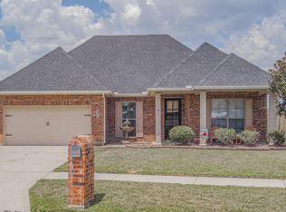 102 Cypress Sunset Dr, Broussard, LA 70518