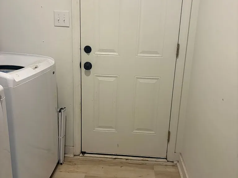 105 Lenwood Ct — Photo 8