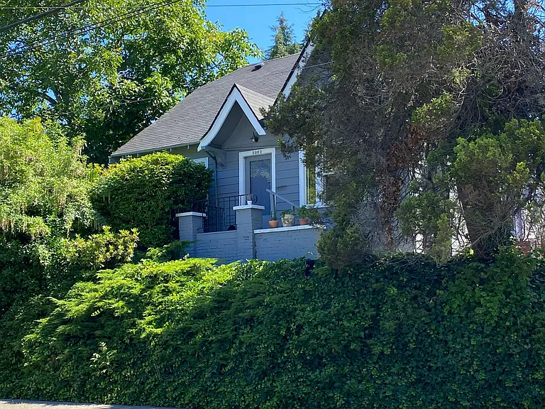 5002 Green Lake Way N #A — Photo 1