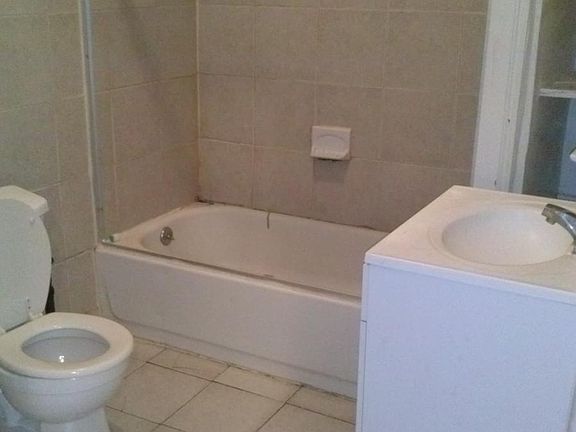 5th image of 552 Hancock St APT 1