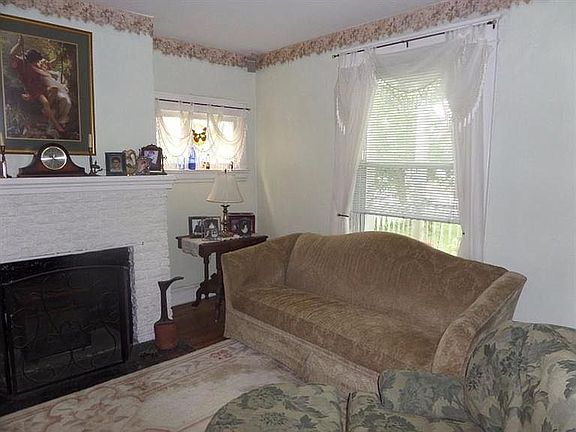 2nd image of 113 Symmes Ave