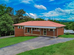 520 Summit Ridge Dr, Newport, TN 37821