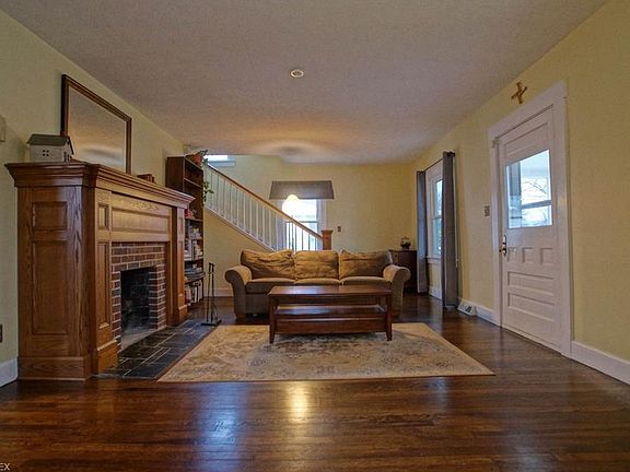 3rd image of 4269 Buckeye Ave