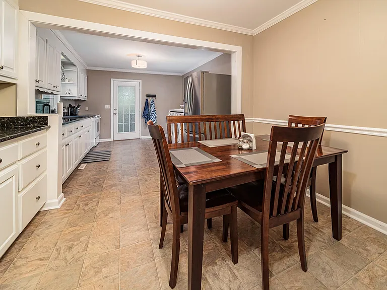 206 W Decatur St — Photo 10
