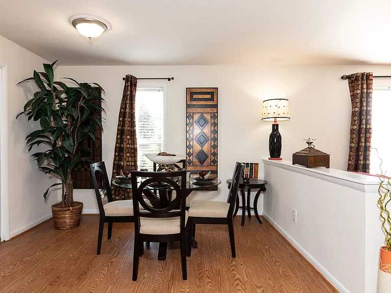 Mariner's Cove Apartment Homes — Photo 6