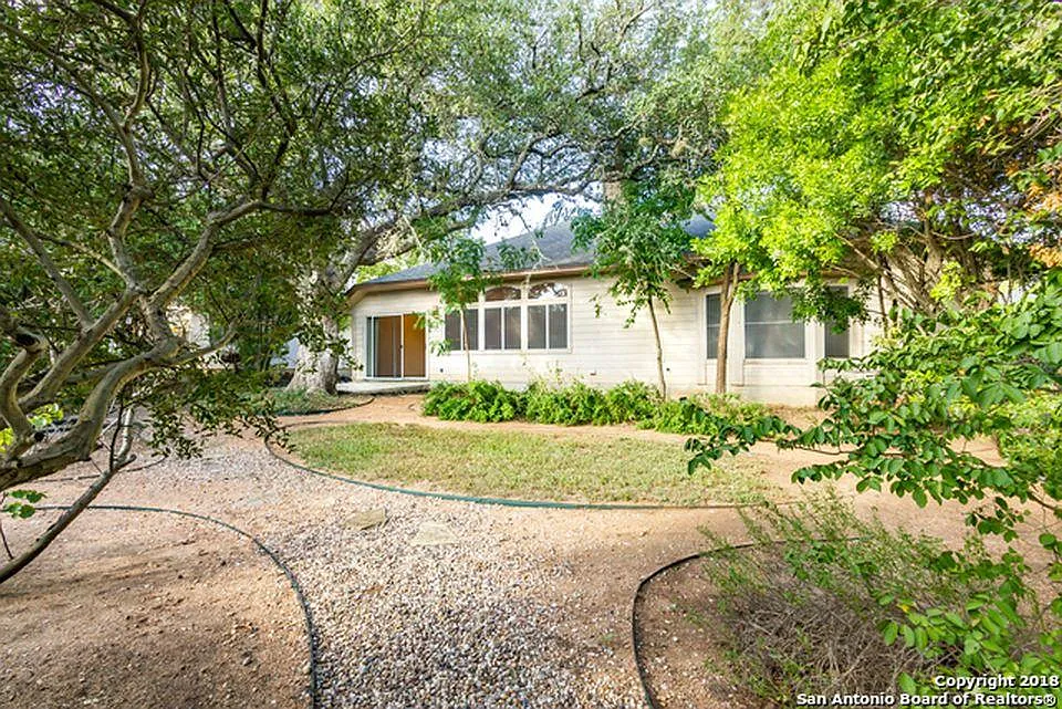 2709 Diamond Trl — Photo 2