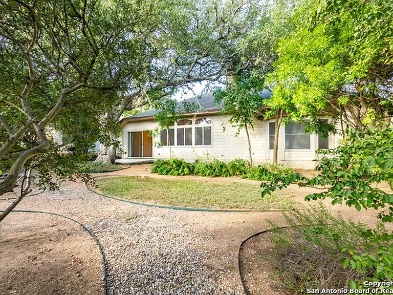 2709 Diamond Trl — Photo 15
