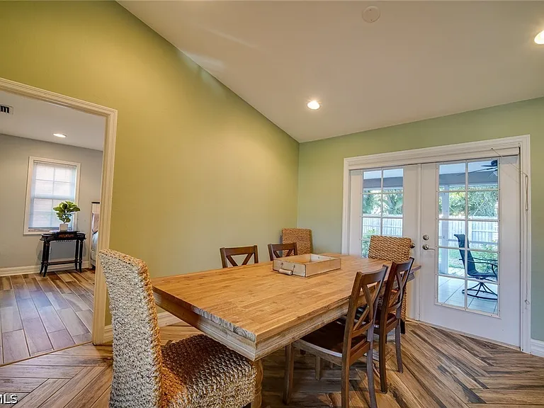8831 Banyan Cove Cir — Photo 9