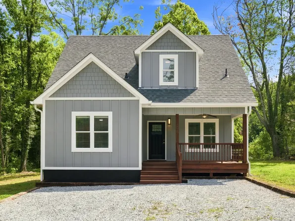 105 Tinnin Rd, Efland, NC 27243