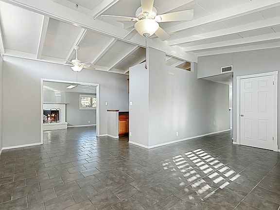 4th image of 3941 N Hogue Ave