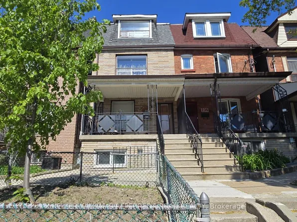 237 Montrose Ave, Toronto, ON M6G 3G6