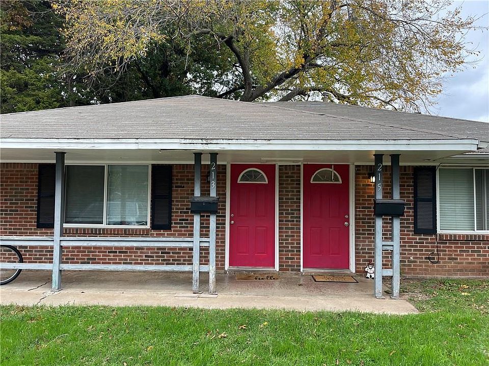 1st image of 213 Farmer St