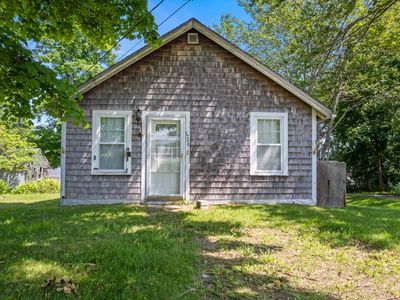 1749 Harpswell Islands Road, Orrs Island, ME, 04066