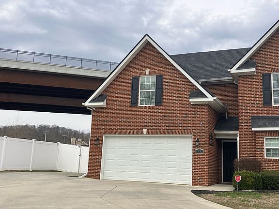 3rd image of 8333 Tumbled Stone Way