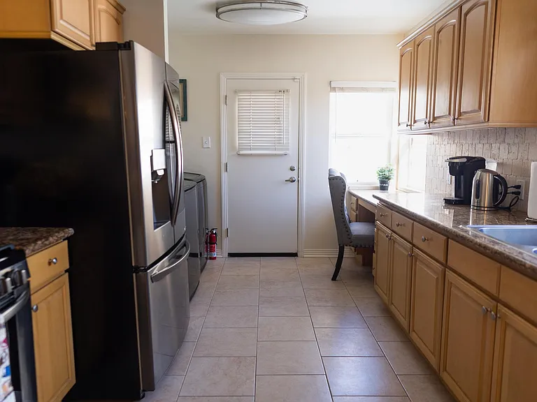 5756 Case Ave — Photo 16