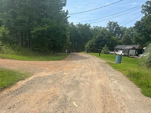 5th image of 155 Carolwoods Dr