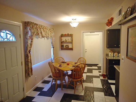 2nd image of 1250 N 84th Pl