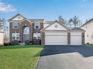1281 Meade Dr, Lindenhurst, IL 60046