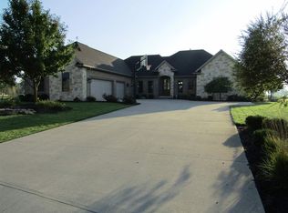 21 Gardens Dr, Wabash, IN 46992