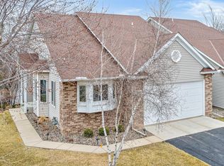 7366 Lake Ridge Dr, Savage, MN 55378