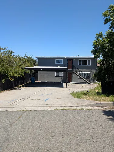 478 Porter St Photo 1