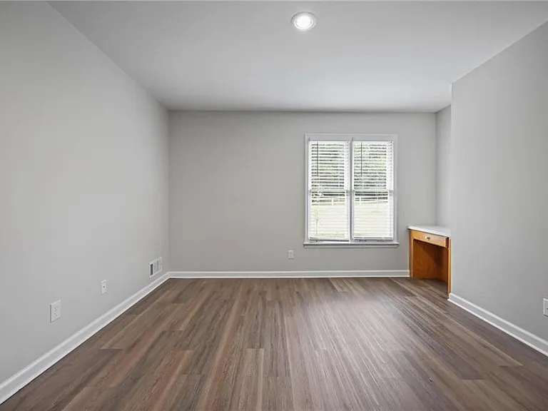 410 Hickory Walk — Photo 18
