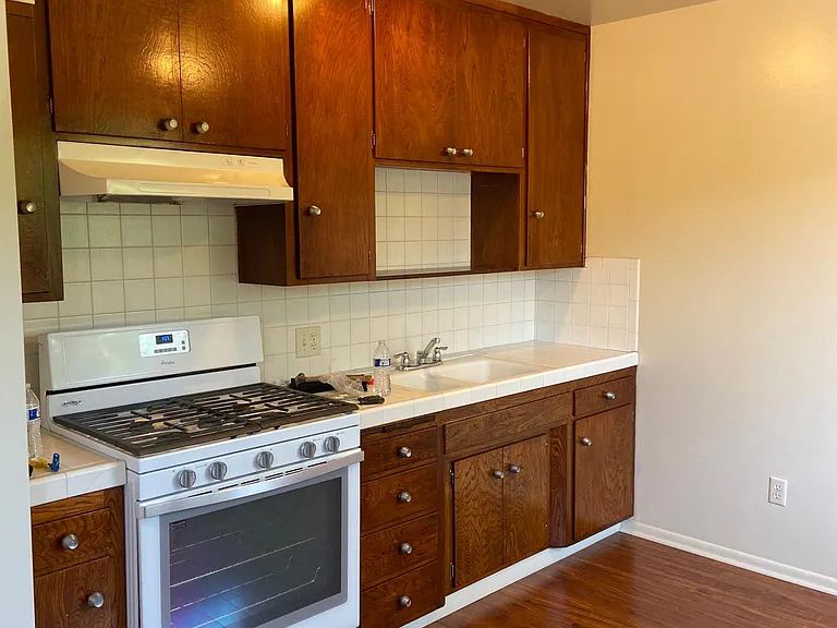 1855 Yosemite Dr #6 — Photo 8