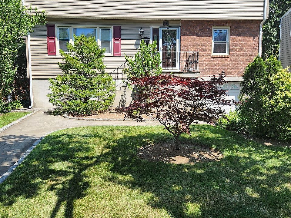 1st image of 323 Hussey Rd Floor 1