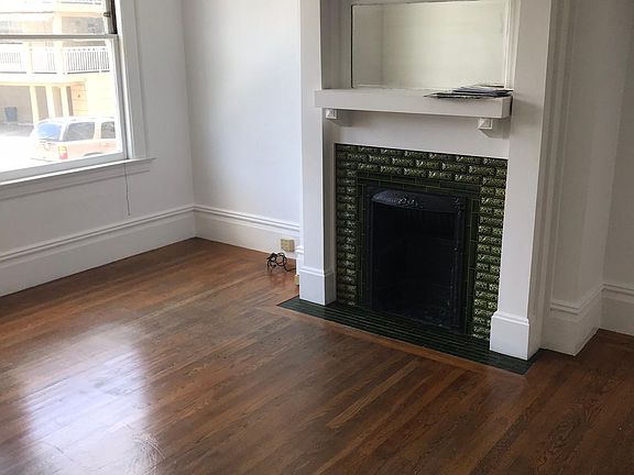 2nd image of 2830 Franklin St
