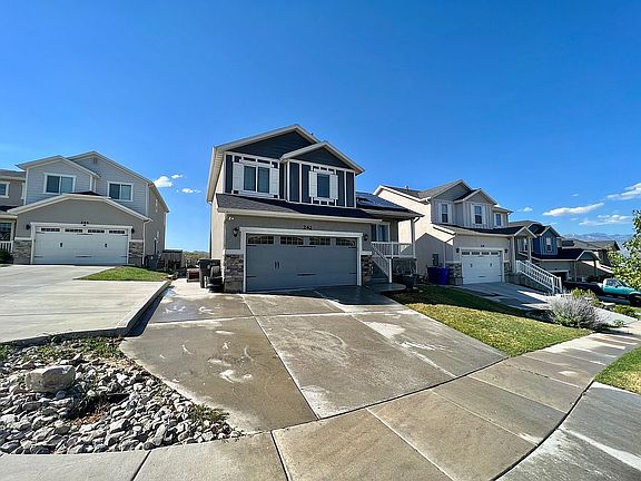 2nd image of 242 W Autumn Creek Dr