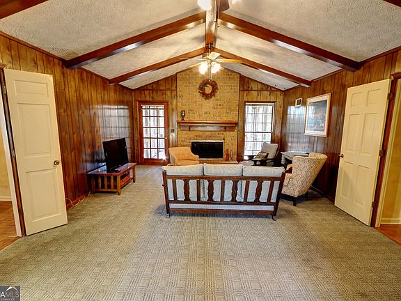 3rd image of 253 Newport Rd SW