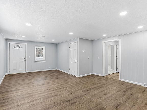 4th image of 9350 Roy Rd