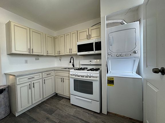4th image of 88 Harrison Ave Floor 2