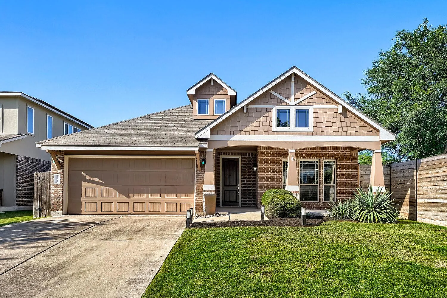 3 bed, 2.0 bath, 1513 sqft, $2,450 — Photo 4