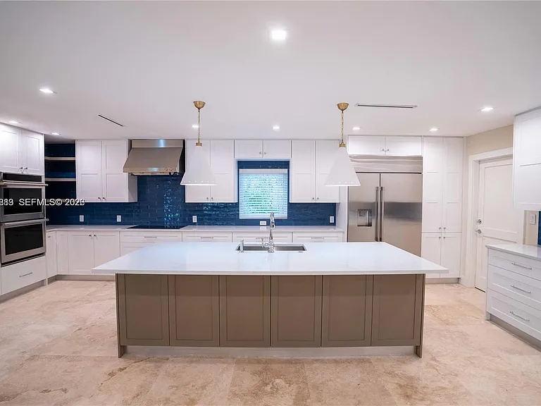 4150 Monserrate St — Photo 15