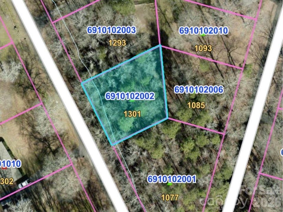 1st image of 1301 Rainbow Cir