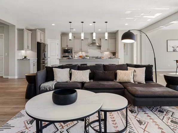10 Wirecrest Ln, Santa Fe, NM 87508