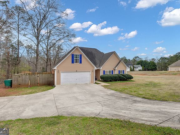 3rd image of 514 Carlton Rd