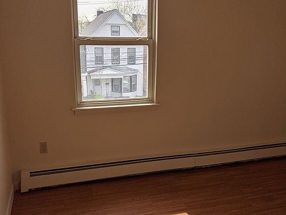5th image of 57 Myrtle Ave APT D3