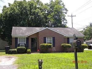 2nd image of 1241 Russell St