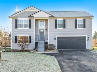 9476 Sunrise Ln, Davison, MI 48423