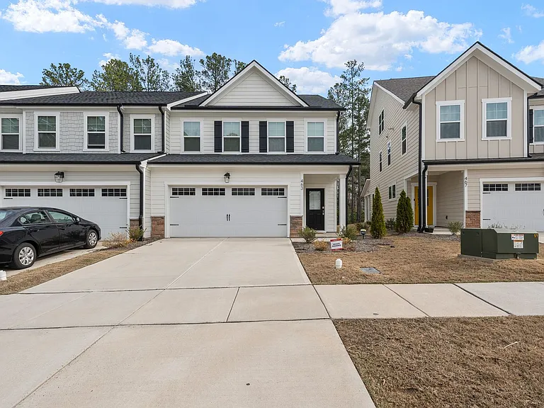 463 Autumn Rain St — Photo 2