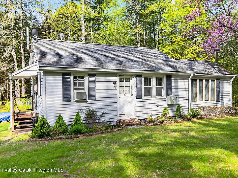 1st image of 208 Canary Hill Road