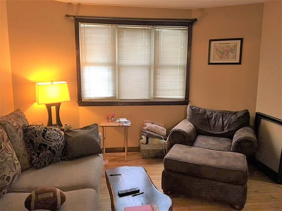 5th image of 10 Winchester Ct #1A