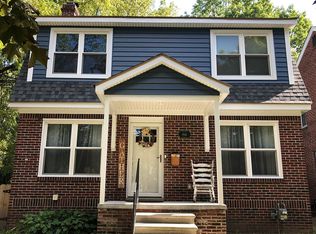 8941 Manor Ave, Allen Park, MI 48101