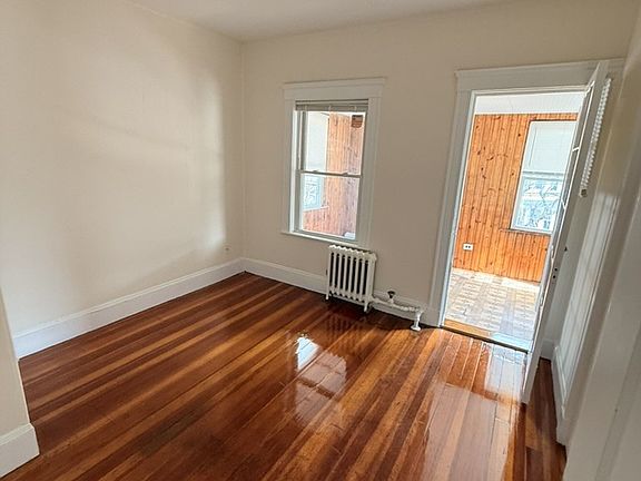3rd image of 124 Hillside Rd #2