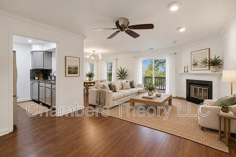 4 bed, 3.0 bath, 1513 sqft, $3,900 — Photo 4